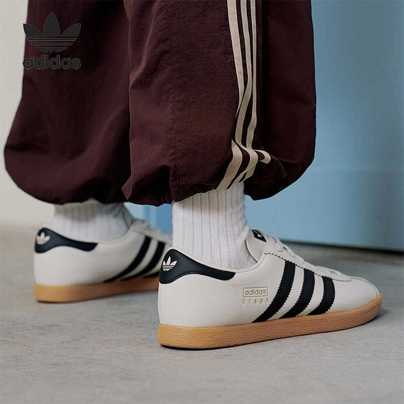 阿迪达斯男女板鞋JP8227