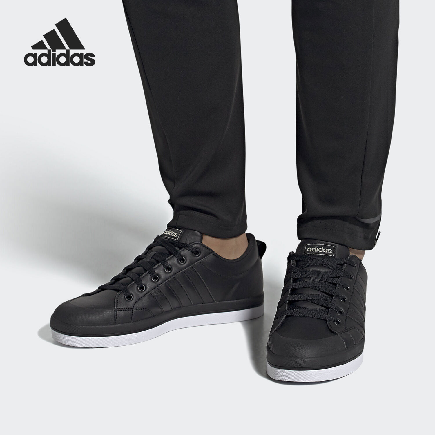 休闲板鞋Adidas/阿迪达斯低帮