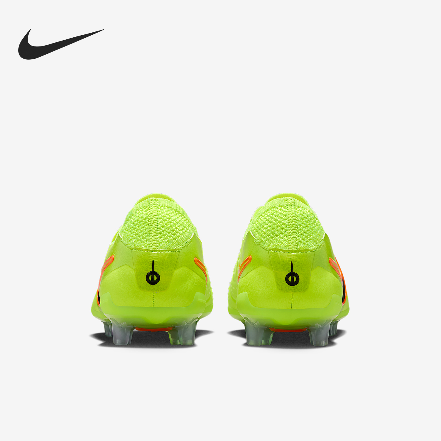 耐克男士运动耐磨低帮足球鞋