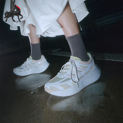 Adidas/阿迪达斯正品三叶草女士缓震厚底时尚耐磨跑步鞋JR6992