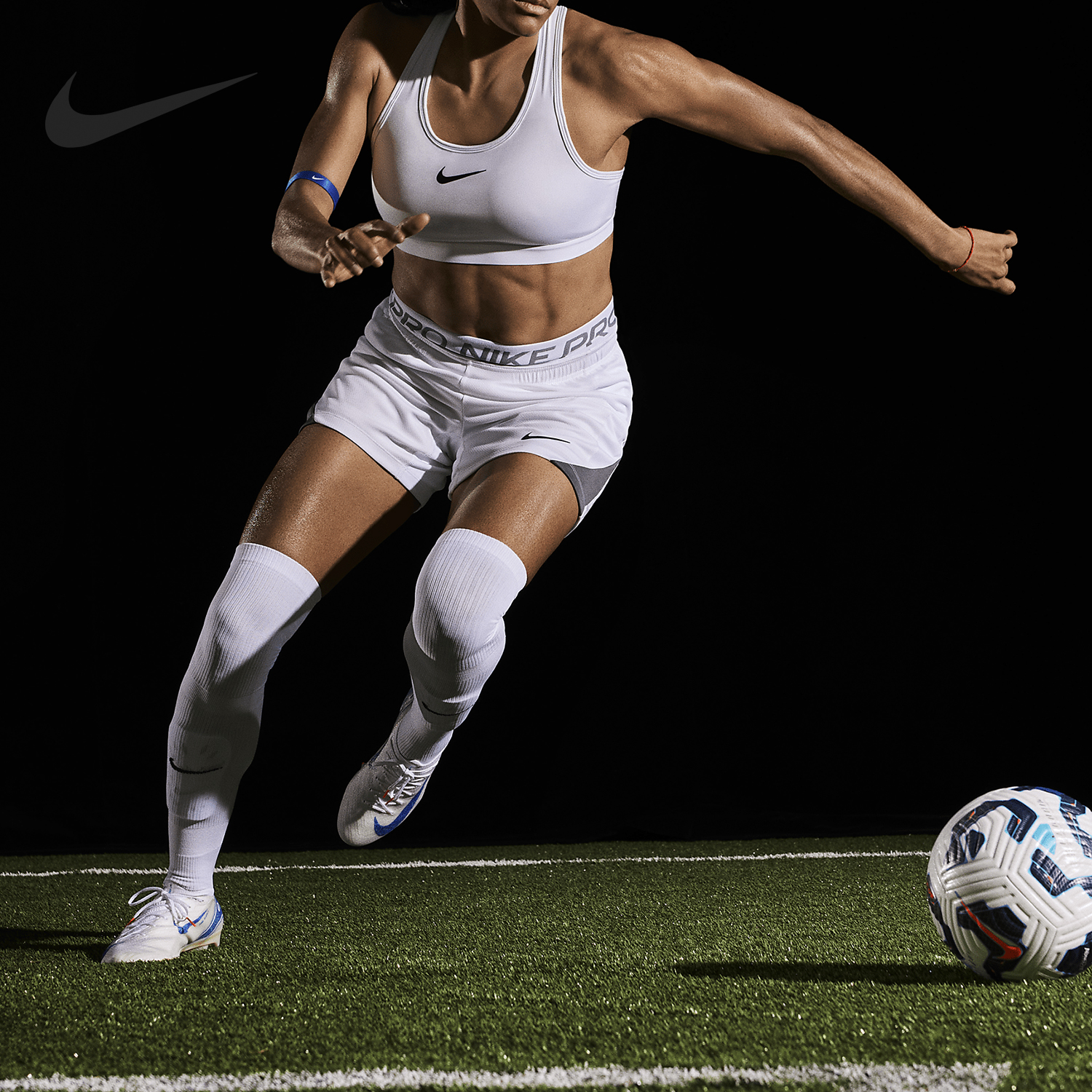 Nike/耐克正品透气新款男运动训练缓震胶质长钉足球鞋HJ4188-100