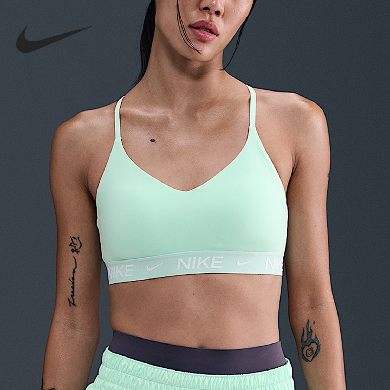 耐克女士亲肤训练透气运动内衣