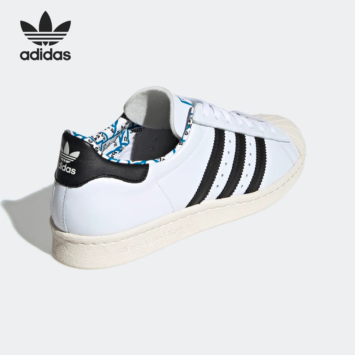 阿迪达斯男女耐磨低帮运动板鞋