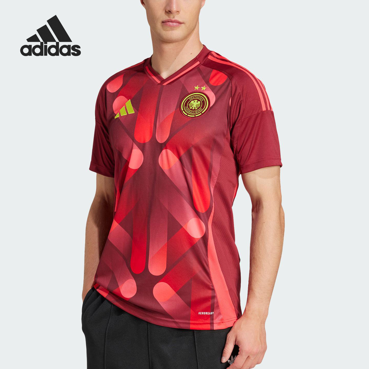 阿迪达斯男士运动透气足球短袖