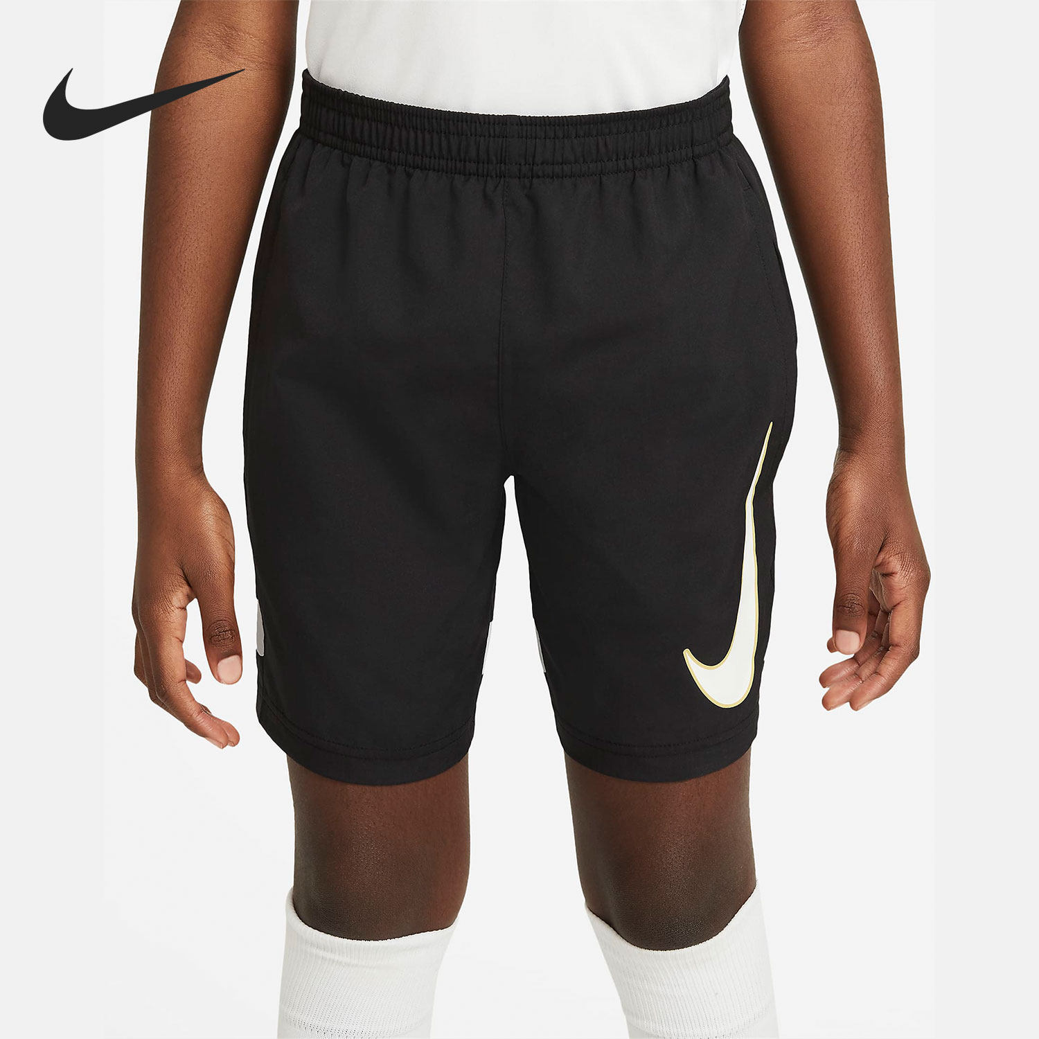 Nike/耐克正品年新款大童印花休闲足球运动短裤 CV1469-013