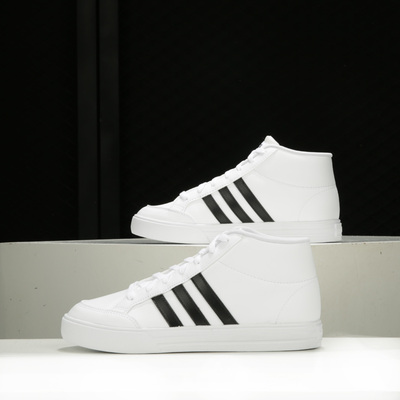 阿迪达斯男子轻便休闲板鞋