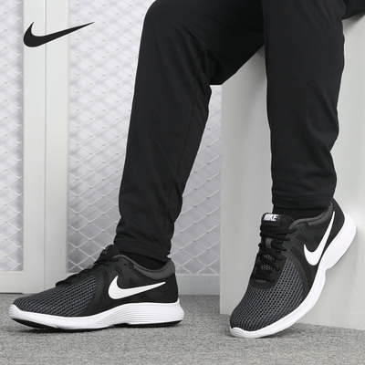 耐克REVOLUTION4男子跑步鞋