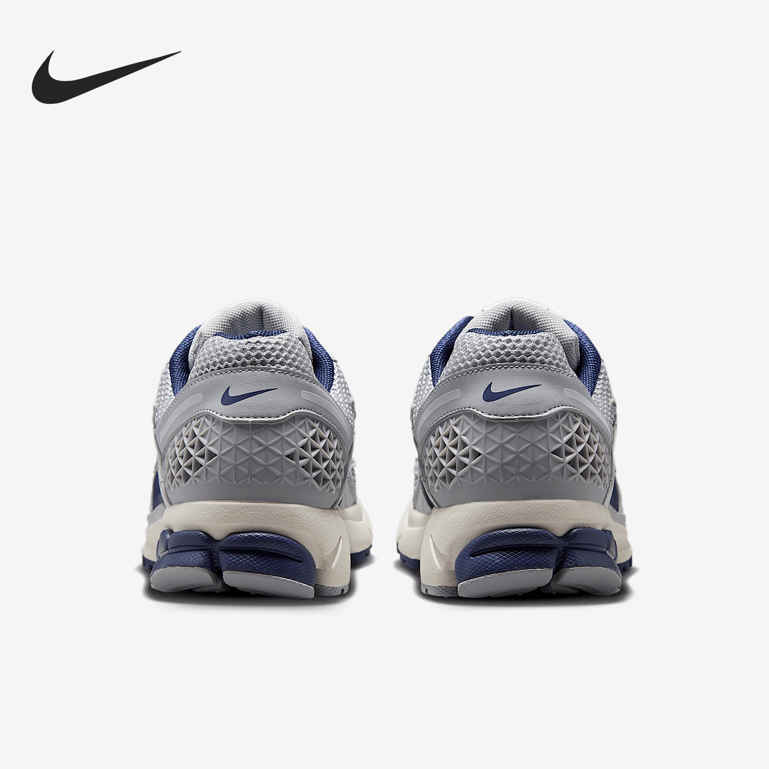 耐克男士低帮复古运动鞋