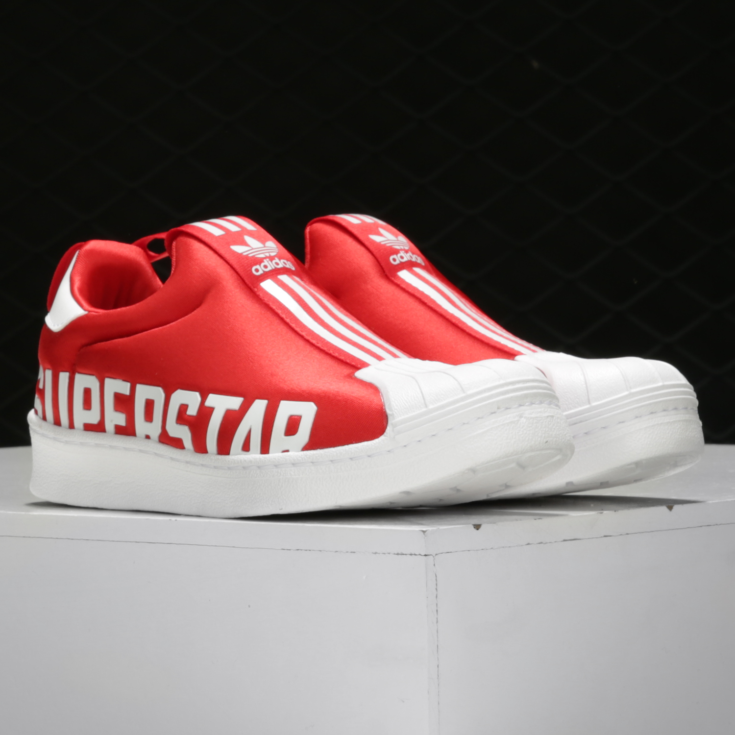 阿迪达斯正品三叶草小童运动鞋