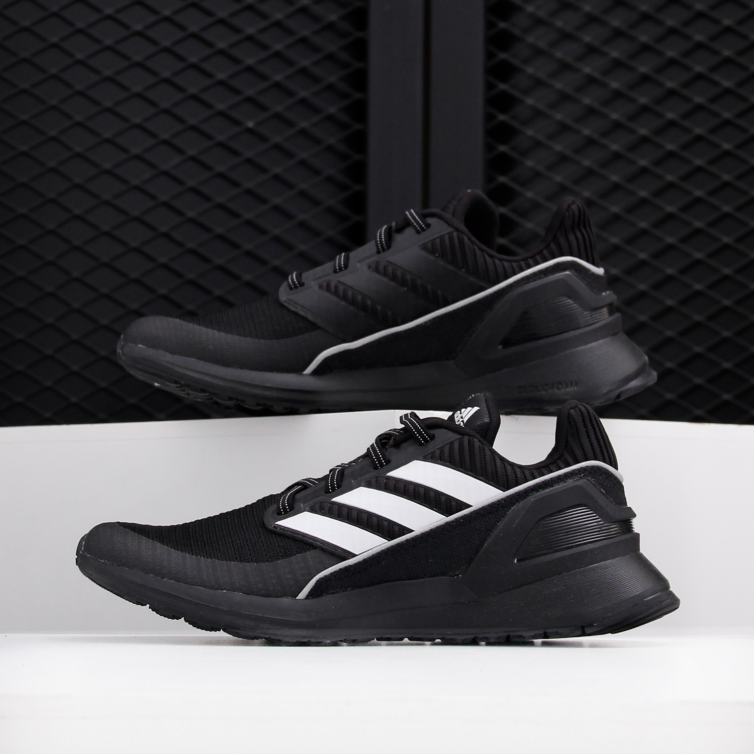 adidas阿迪达斯休闲鞋