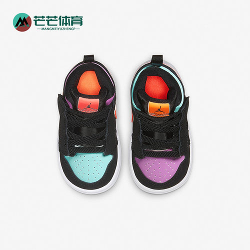 耐克小童透气运动休闲鞋