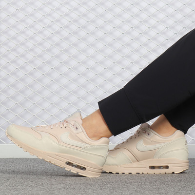 耐克AIRMAX1LXJDI女子跑步鞋