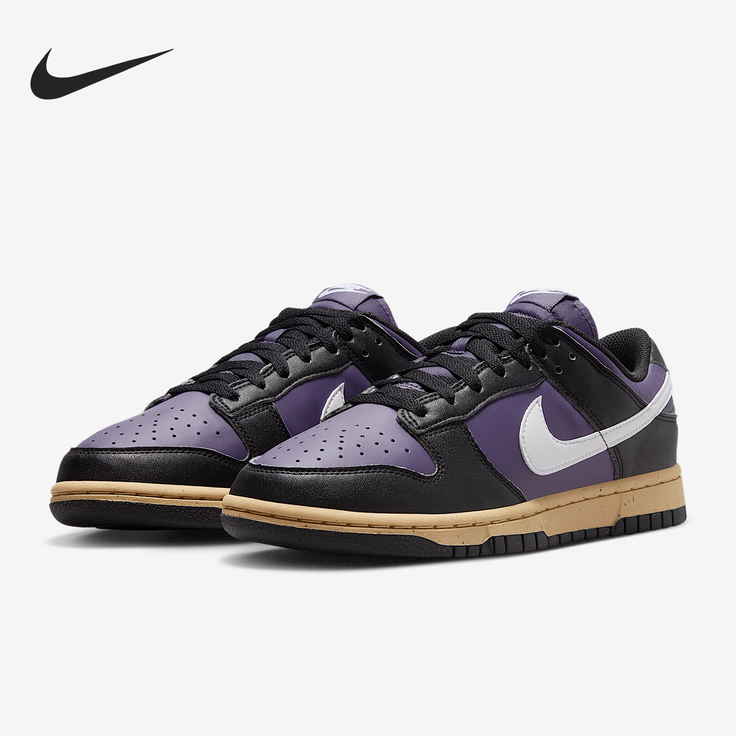 耐克女士轻便耐磨拼接休闲板鞋