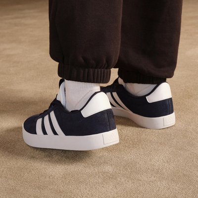 阿迪达斯正品男女板鞋