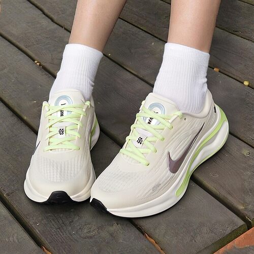 Nike/耐克女士低帮跑步鞋