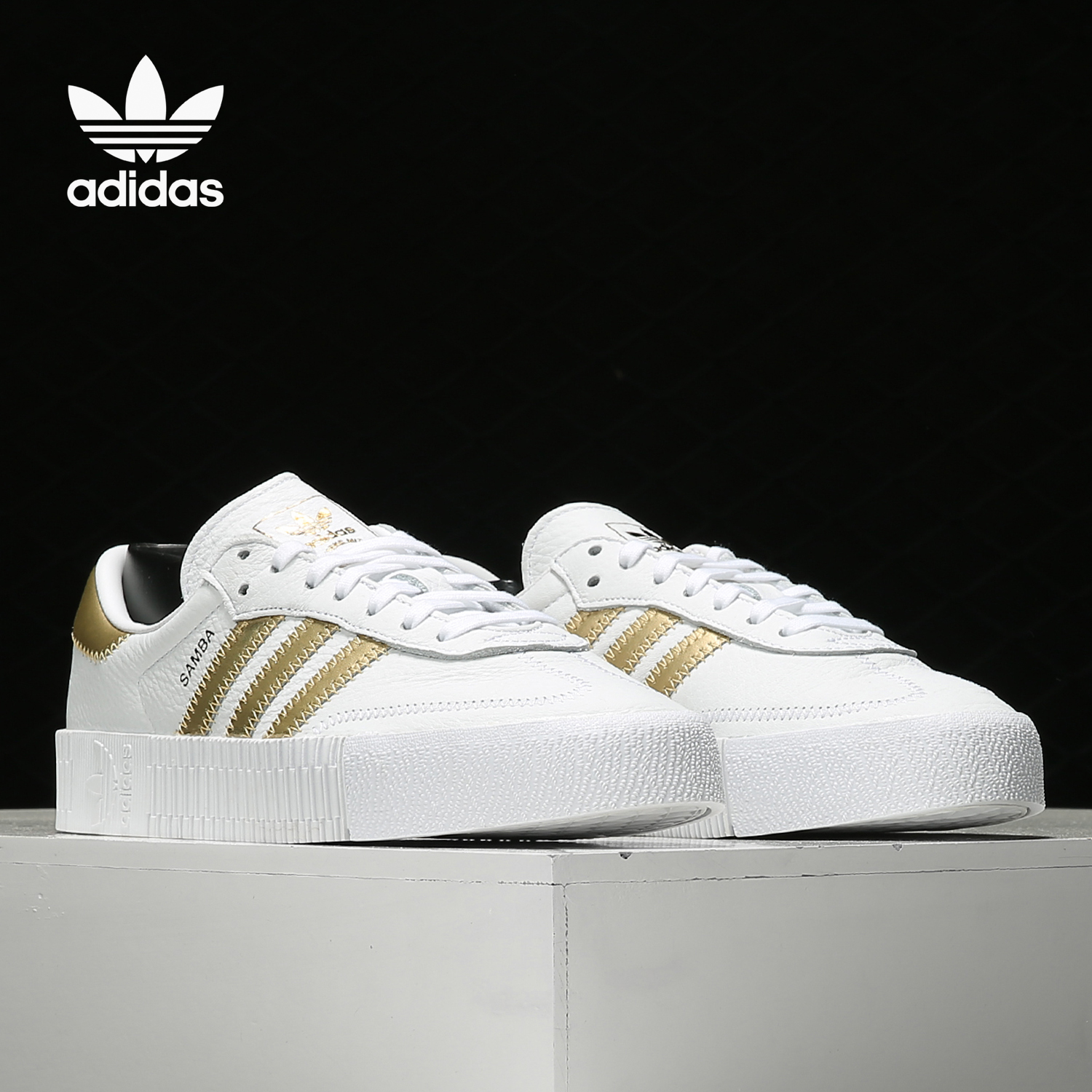 阿迪达斯三叶草女子经典厚底板鞋