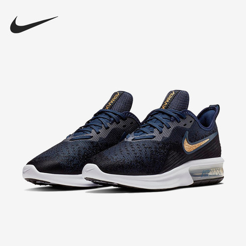 耐克女士网面透气跑步鞋