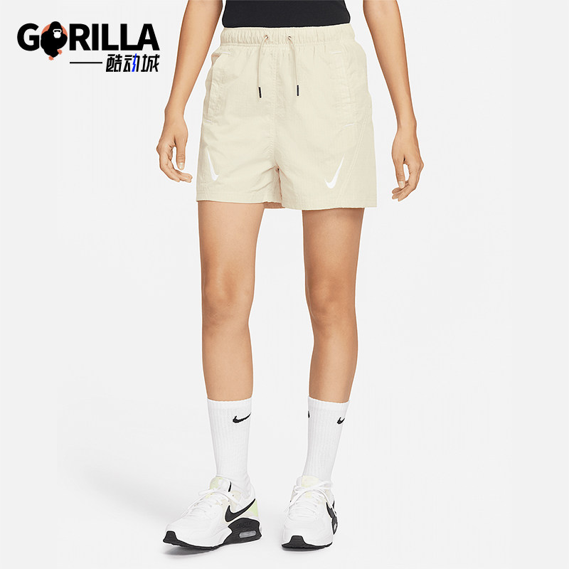 Nike/耐克正品夏季新款女士训练休闲对勾梭织短裤DR6206-206