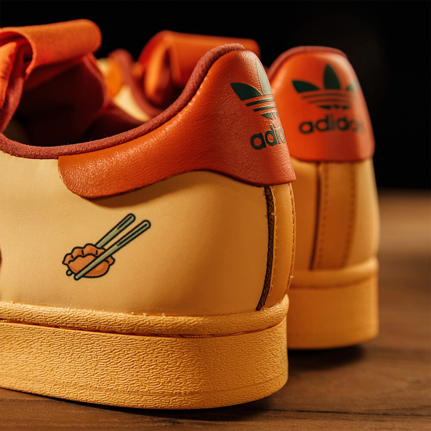 Adidas/阿迪达斯正品SUPERSTAR联名兔年男女贝壳头板鞋ID9475