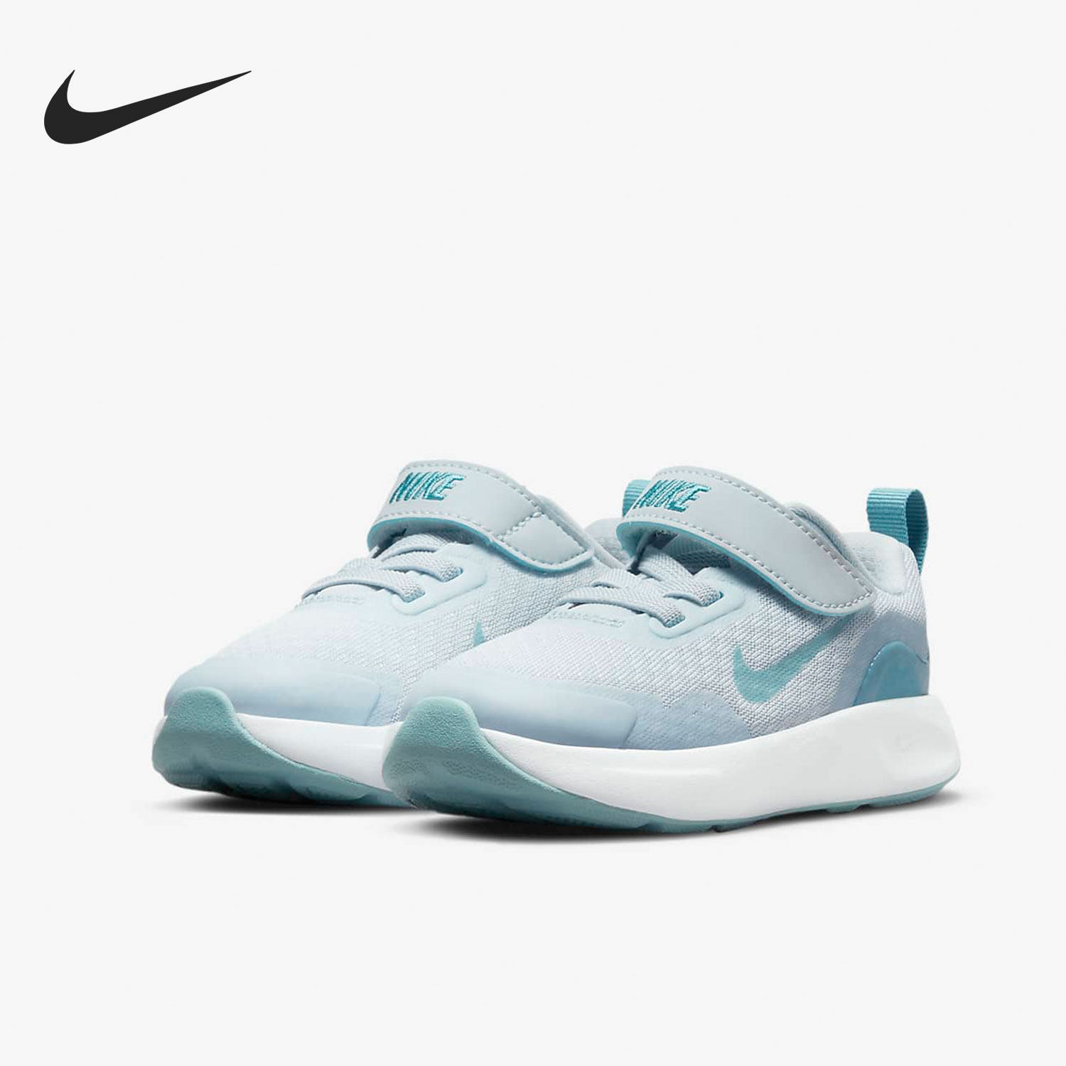 耐克婴童魔术贴运动童鞋