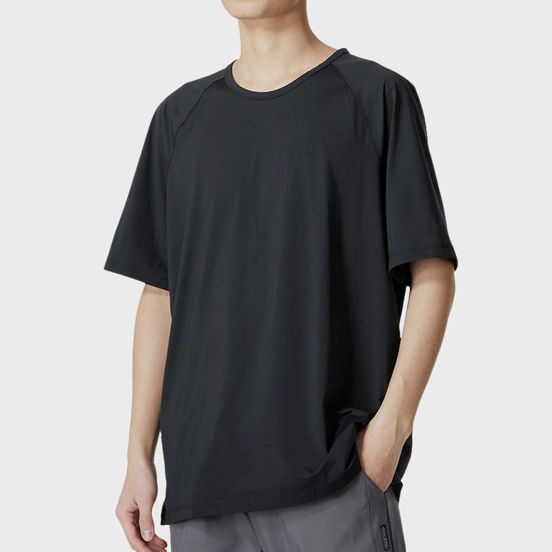 UA/安德玛正品Meridian Shortsleeve男士复古短袖T恤1373728-001 - 实物图