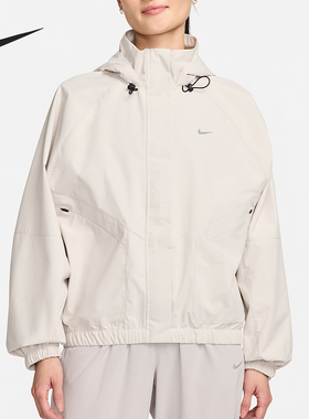 Nike/耐克官方正品Storm-FIT女士户外连帽梭织运动外套FB7493-104
