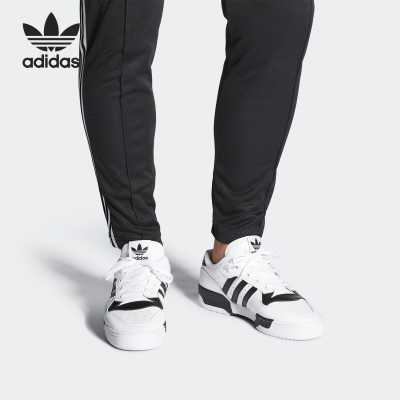 阿迪达斯男女经典休闲板鞋