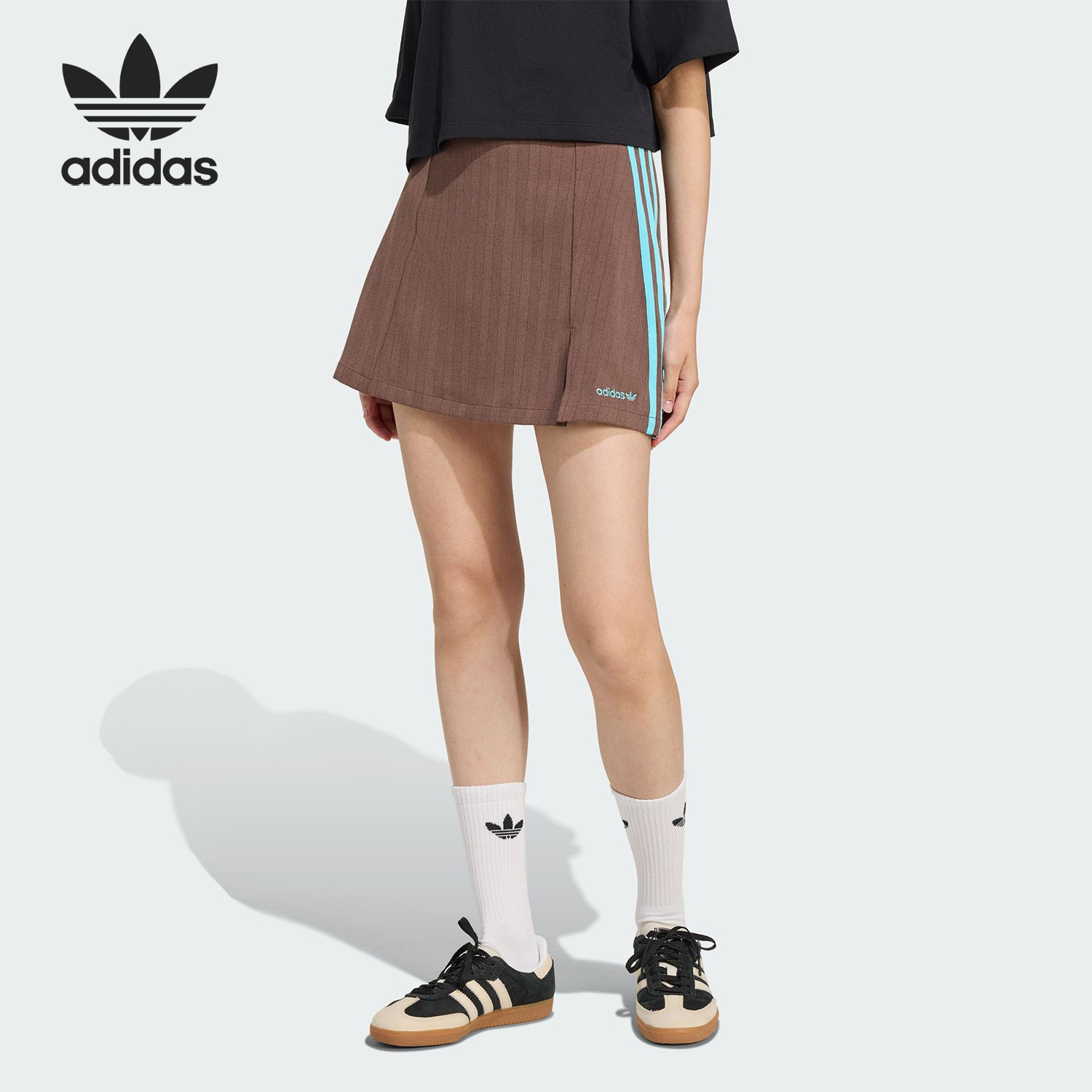 阿迪达斯女士透气足球半身裙