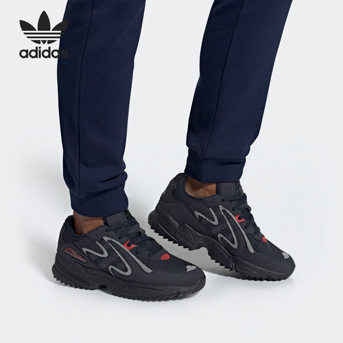 休闲鞋Adidas/阿迪达斯