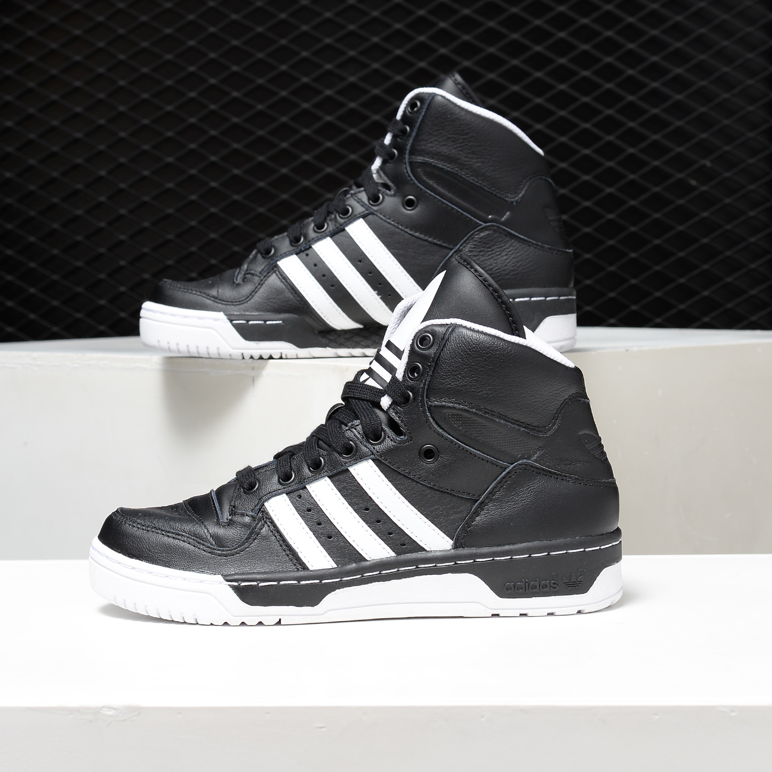 Adidas/阿迪达斯正品 三叶草METRO ATTITUDE XL女子跑步鞋EE6699