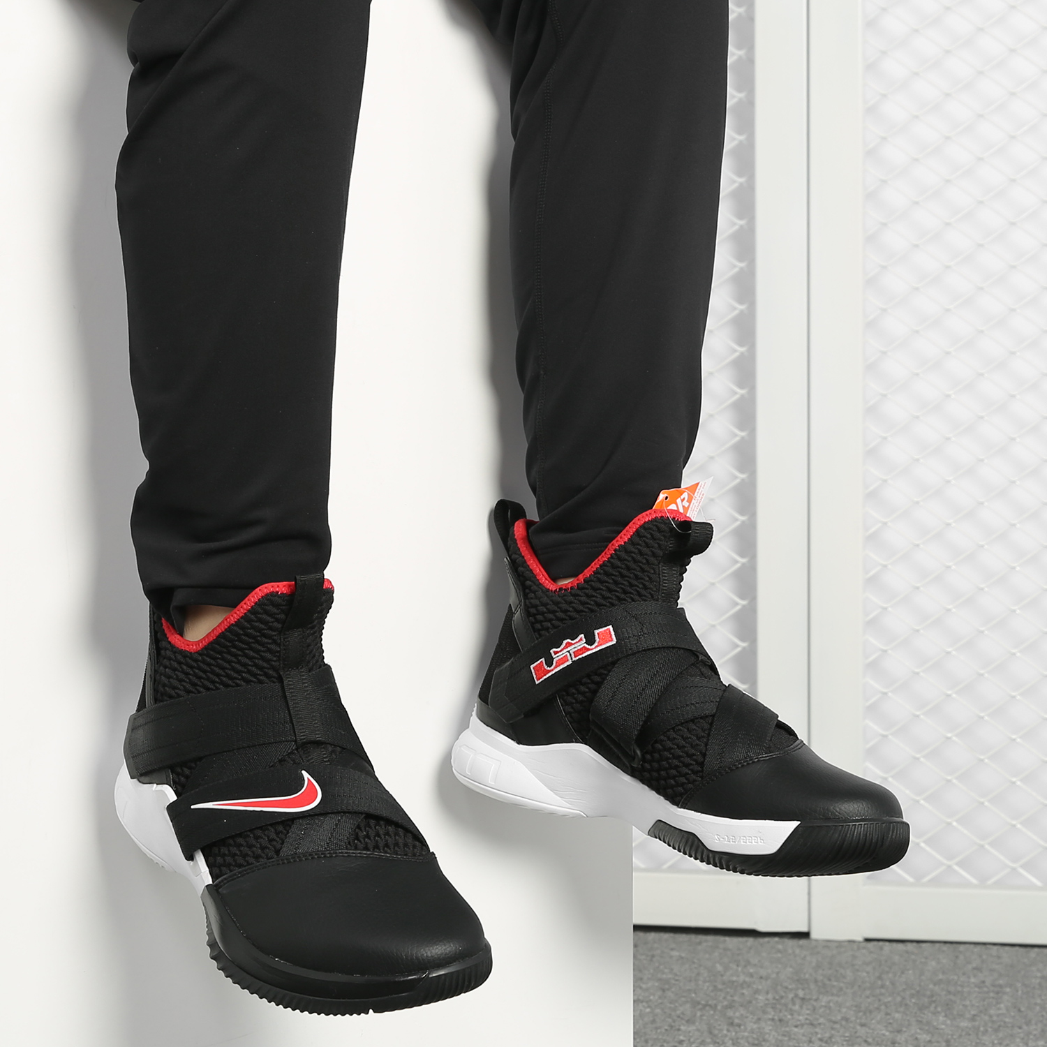 Nike/耐克正品LEBRON SOLDIER XII EP詹姆斯士兵缓震篮球鞋AO4053