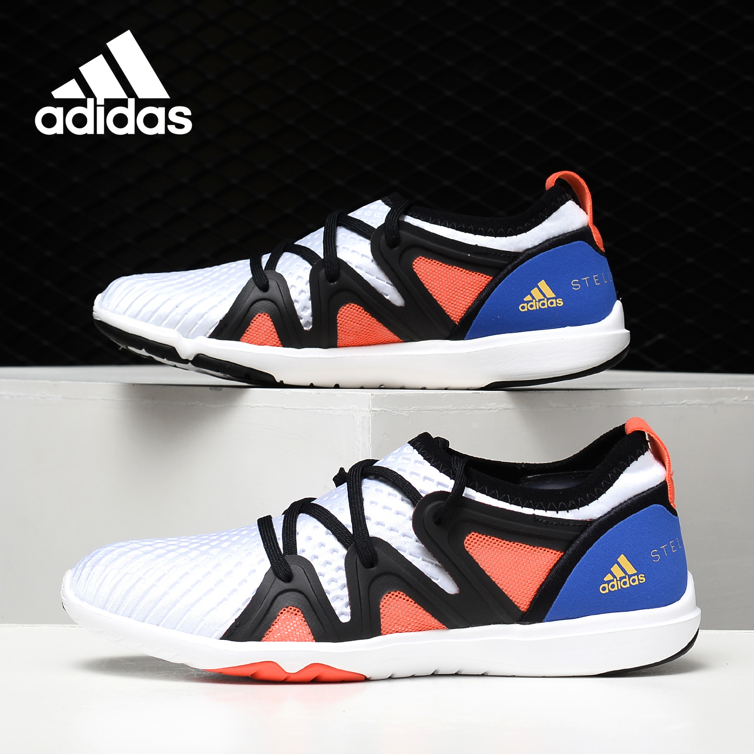 阿迪达斯正品女子休闲鞋