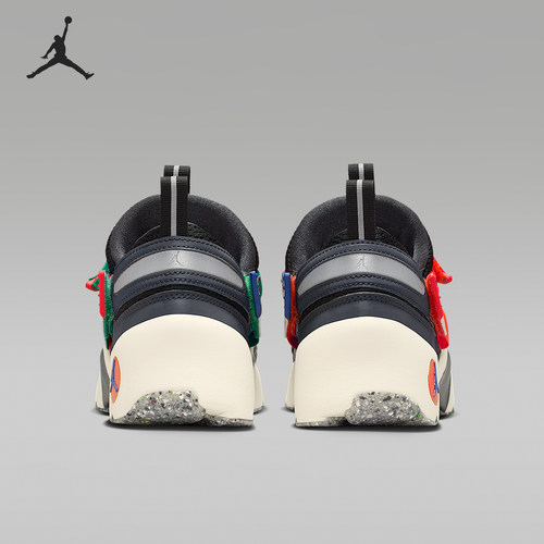 耐克女士训练运动耐磨低帮篮球鞋