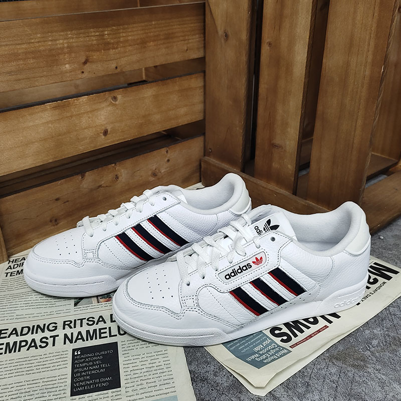 阿迪达斯三叶草男女休闲鞋
