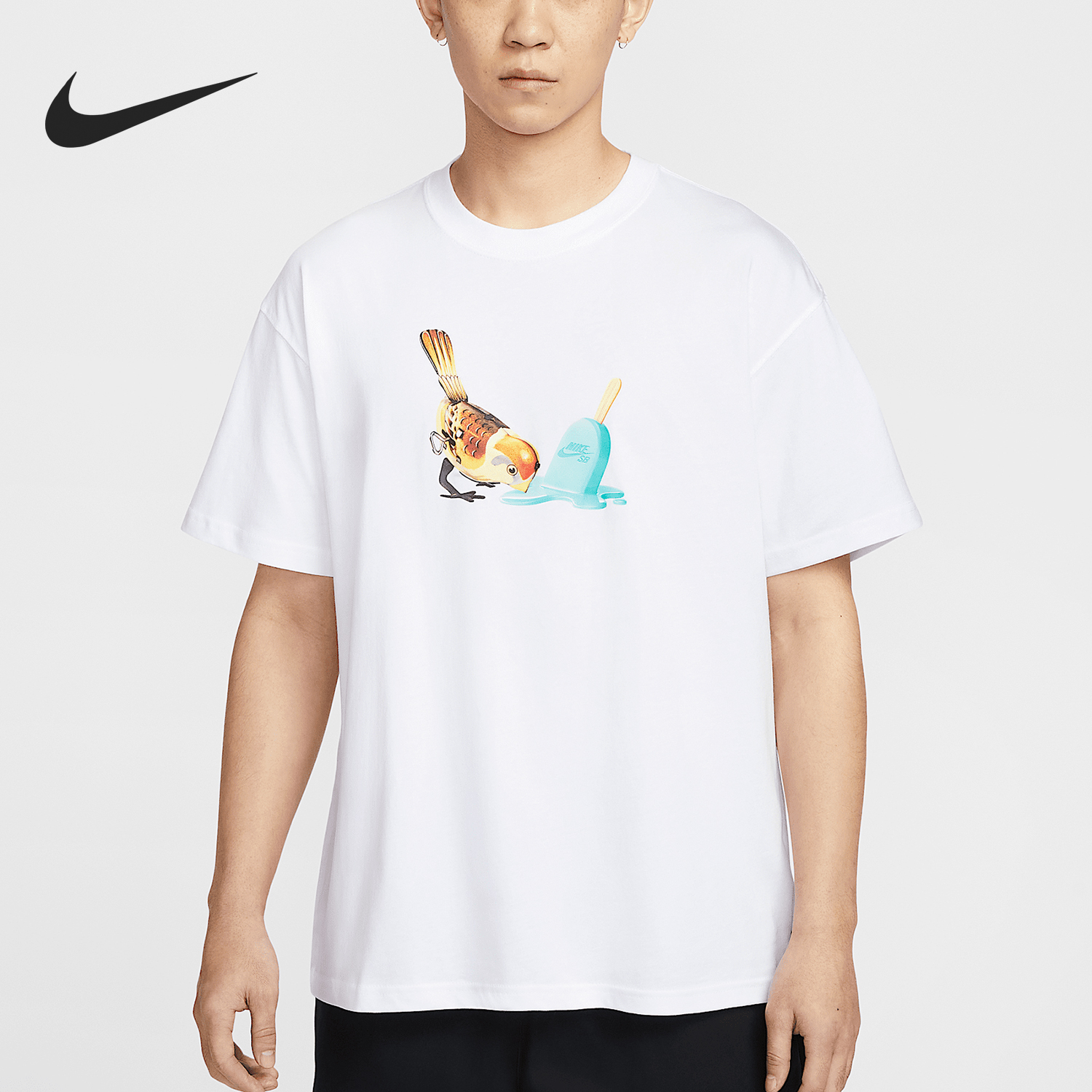 耐克男士透气宽松图案短袖