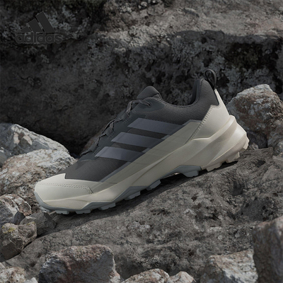 阿迪达斯男子休闲鞋JQ6724