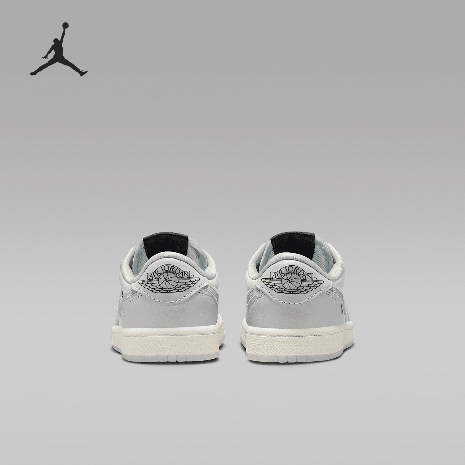 Nike/耐克正品JORDAN小童经典运动轻便训练篮球鞋HF3205-100