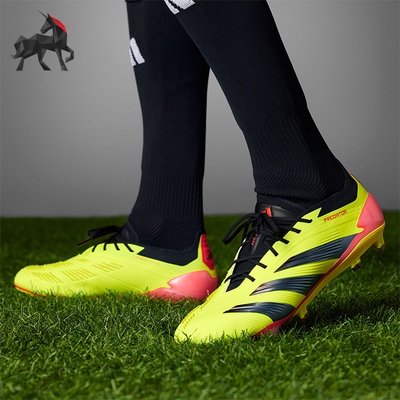 阿迪达斯男女足球运动鞋