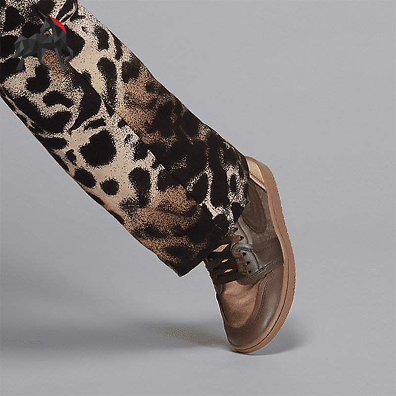 Nike/耐克正品Air Jordan 1 High 女士复古运动鞋FZ8779-200