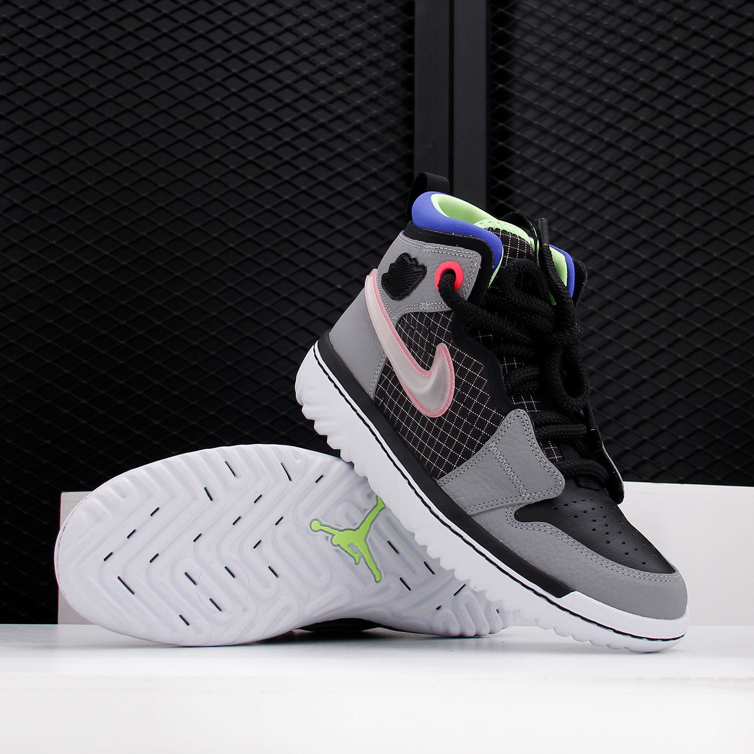 Nike/耐克正品AIR JORDAN 1 HIGH REACT AJ1男子运动篮球鞋AR5321