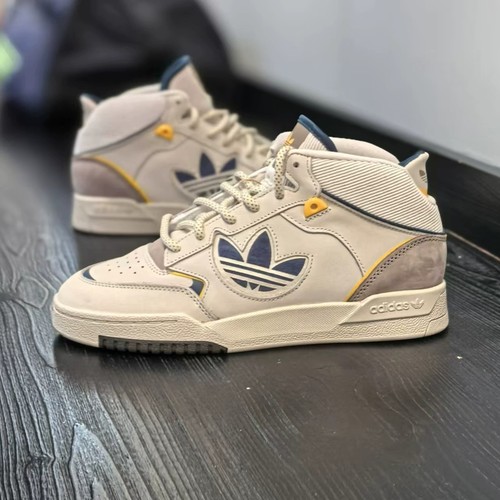 阿迪达斯男女耐磨皮面高帮板鞋