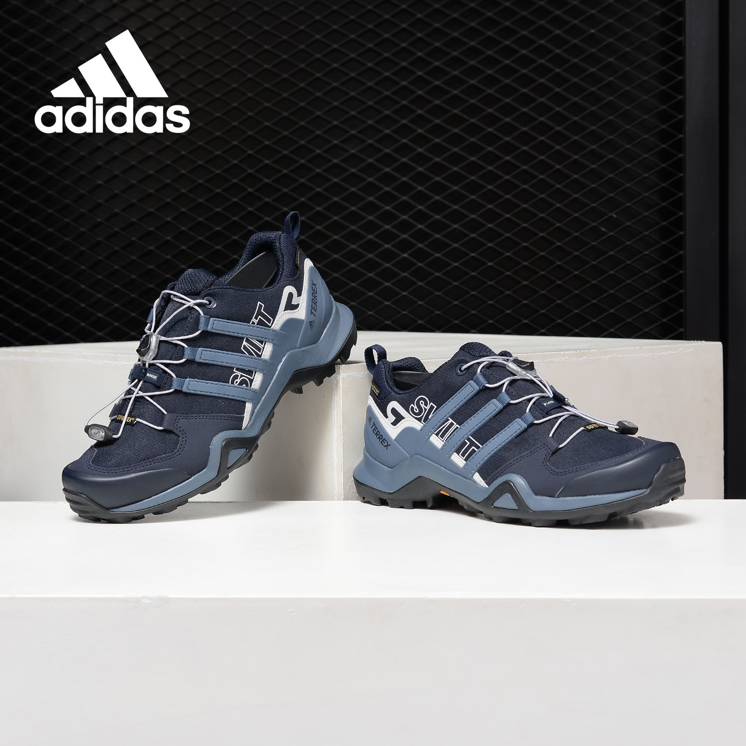 adidas/阿迪达斯正品男子户外鞋
