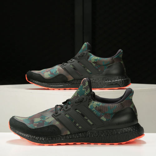 阿迪达斯UltraBOOST男女跑步鞋
