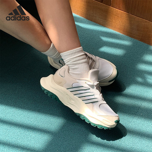 阿迪达斯男女同款跑步鞋
