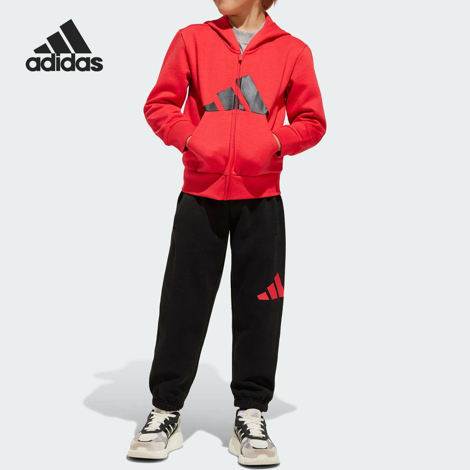 阿迪达斯小童运动日常套装