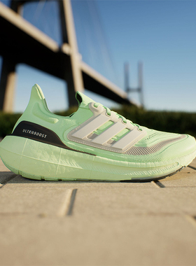 Adidas/阿迪达斯正品204新款男女同款系带时尚跑步鞋IE3333