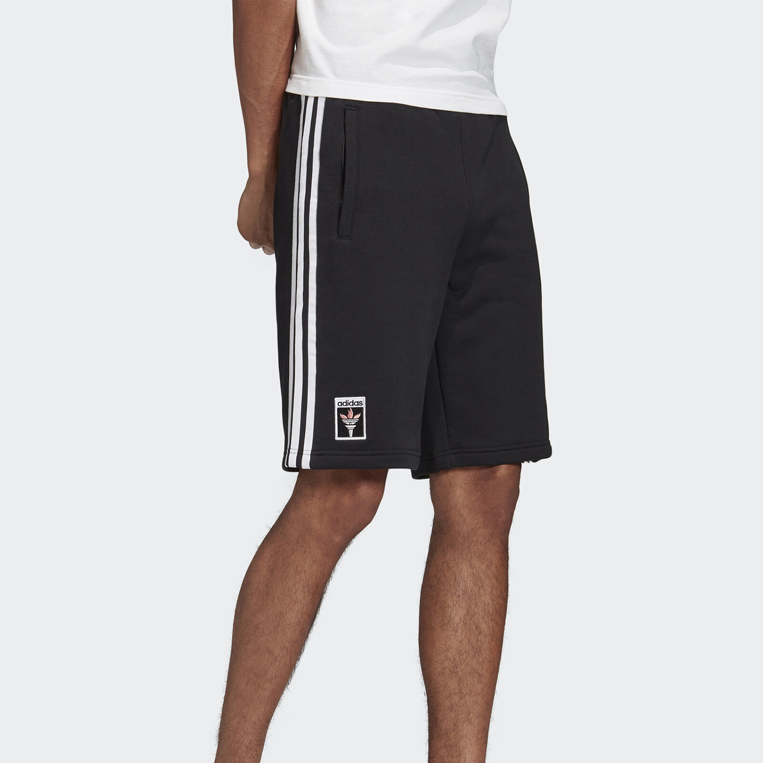 阿迪达斯三叶草男子运动短裤