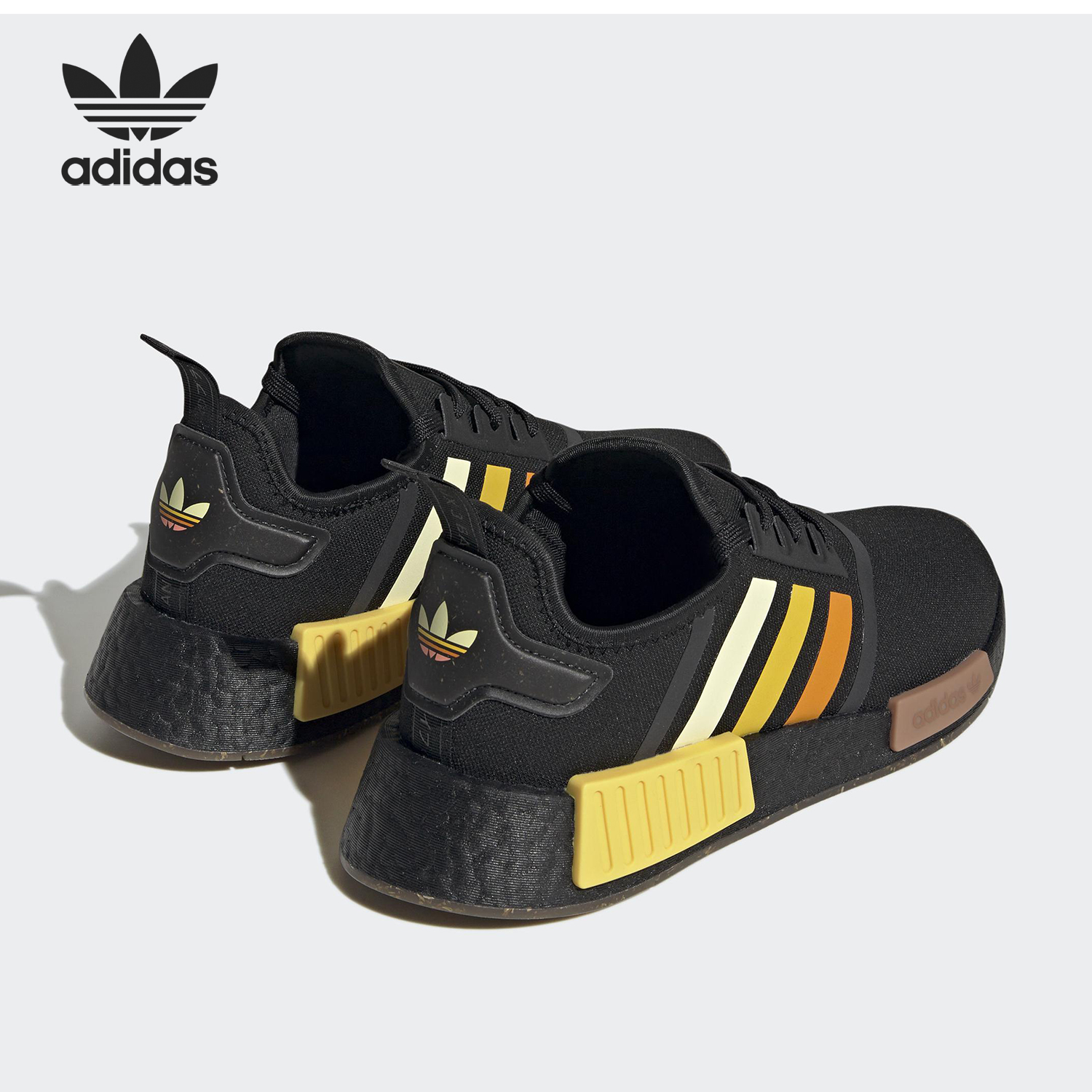 阿迪达斯男士低帮耐磨轻便运动鞋