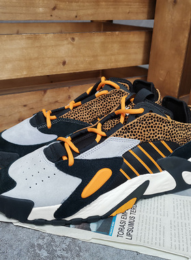 Adidas/阿迪达斯正品三叶草运动男子时尚潮流轻便跑步鞋 FX9701