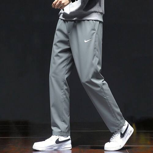 Nike/耐克男士直筒版型休闲长裤